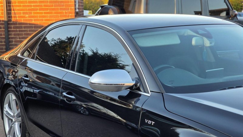 AUDI S8