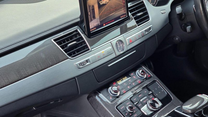 AUDI S8