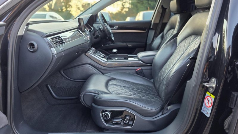 AUDI S8
