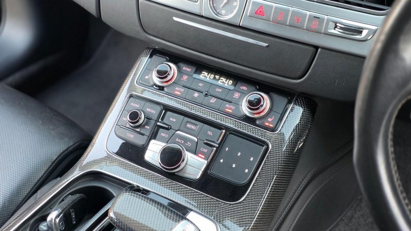 AUDI S8
