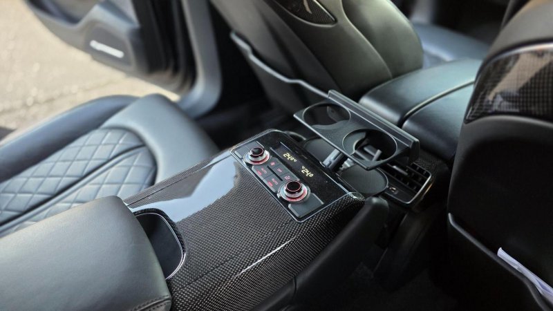 AUDI S8