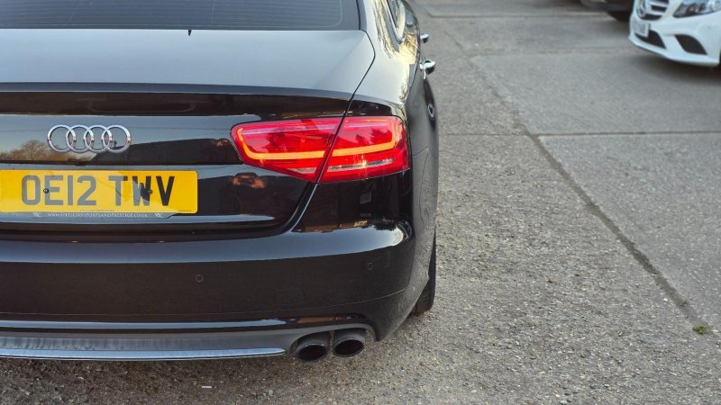 AUDI S8