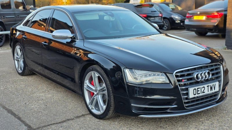 AUDI S8