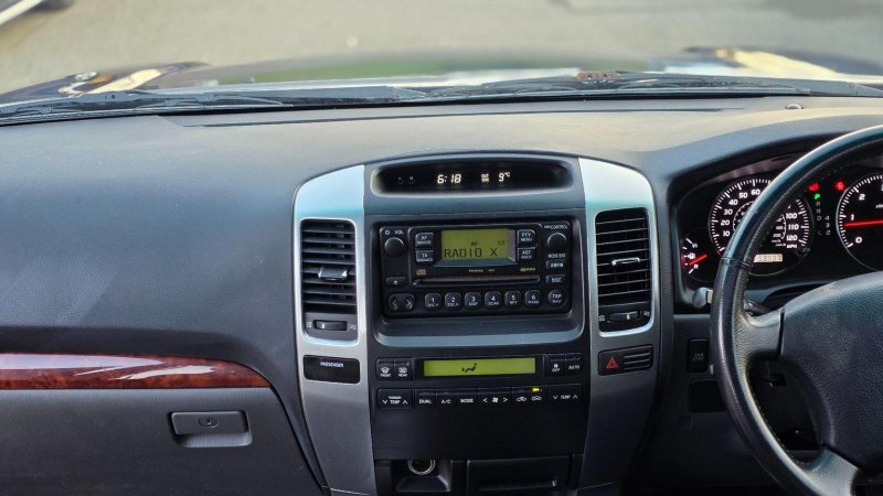 TOYOTA LAND CRUISER