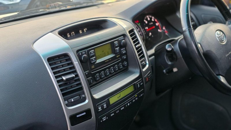 TOYOTA LAND CRUISER