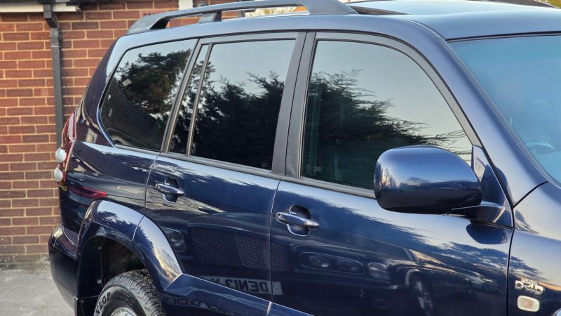 TOYOTA LAND CRUISER