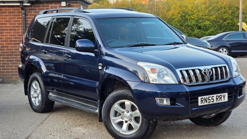 TOYOTA LAND CRUISER