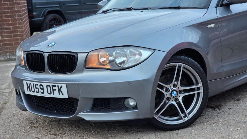 BMW 1 SERIES