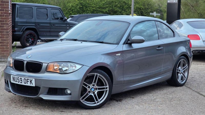 BMW 1 SERIES