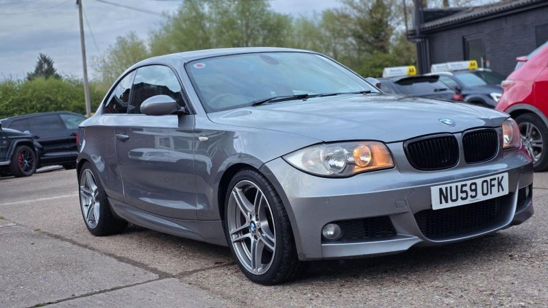 BMW 1 SERIES