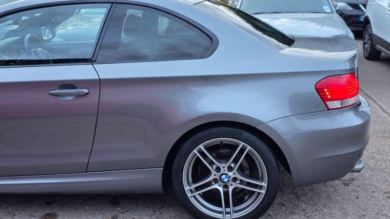BMW 1 SERIES