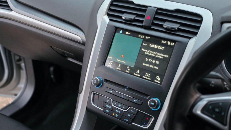 FORD MONDEO