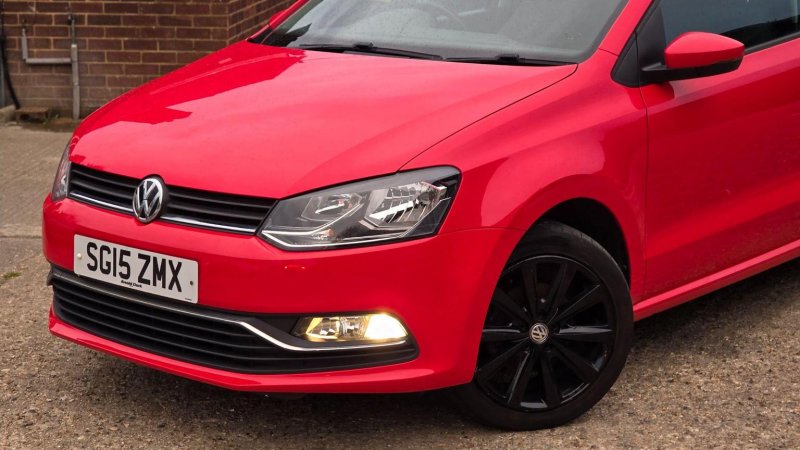 VOLKSWAGEN POLO