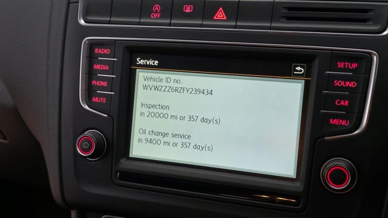 VOLKSWAGEN POLO