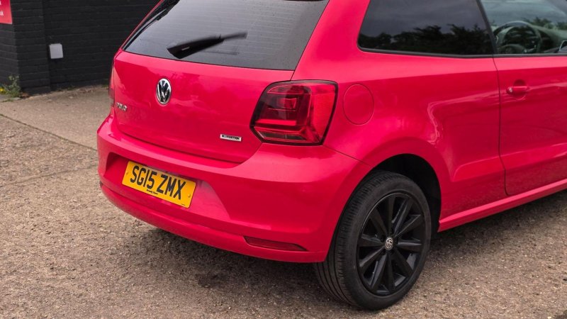 VOLKSWAGEN POLO