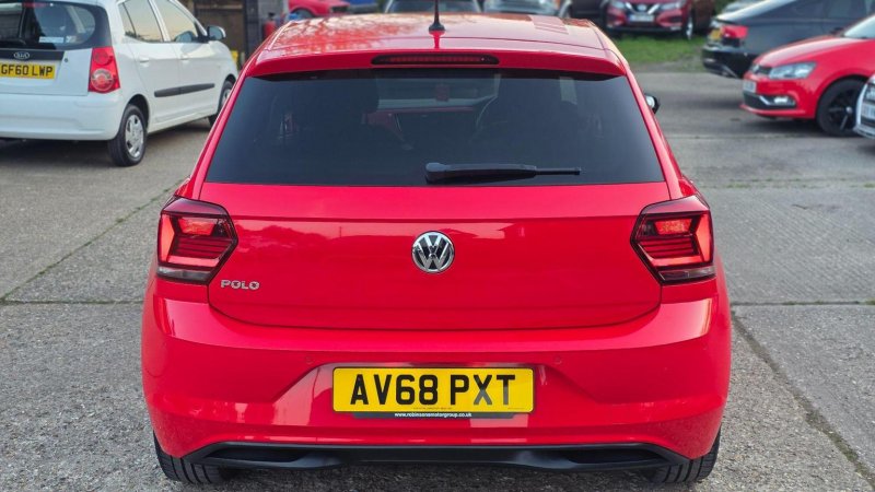 VOLKSWAGEN POLO