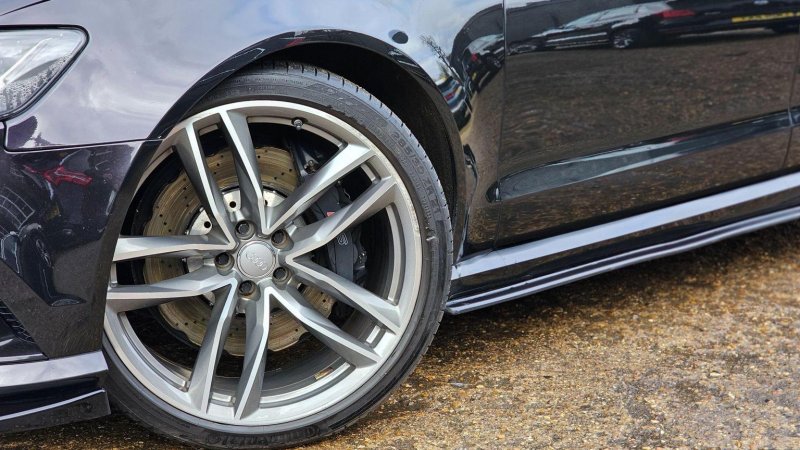 AUDI RS6