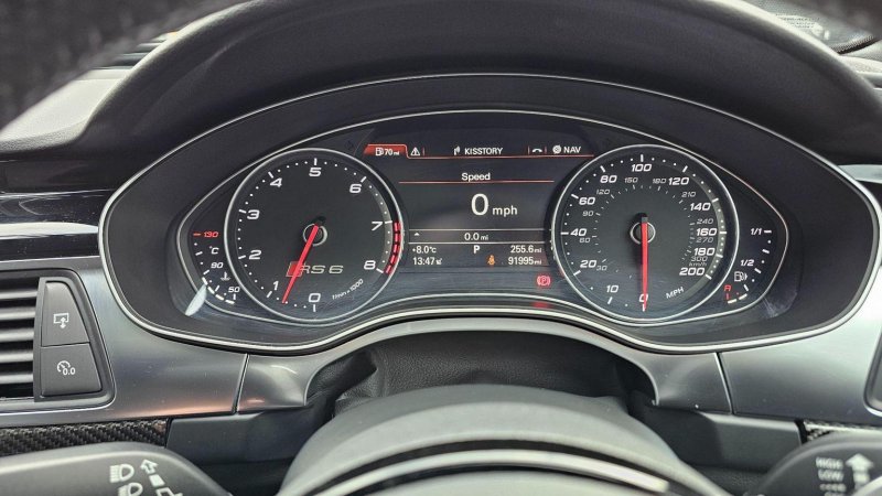 AUDI RS6