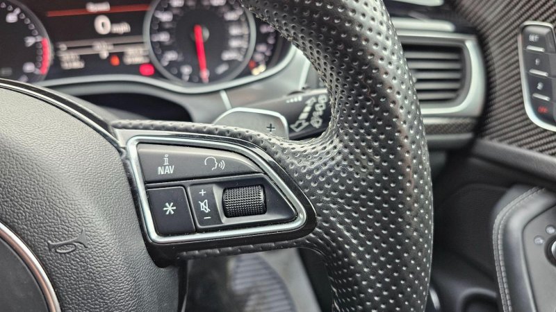 AUDI RS6