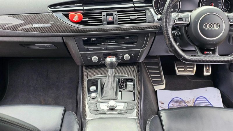 AUDI RS6