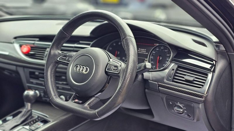 AUDI RS6