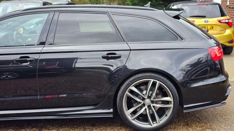 AUDI RS6