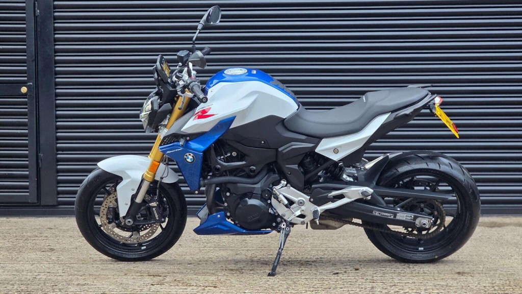 2021 BMW F 900 R