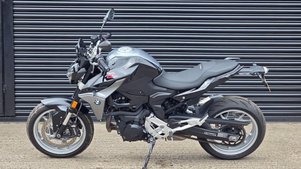 2023 BMW F 900 R