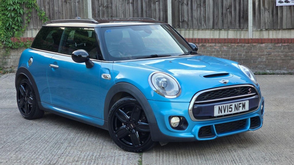 2015 MINI HATCH